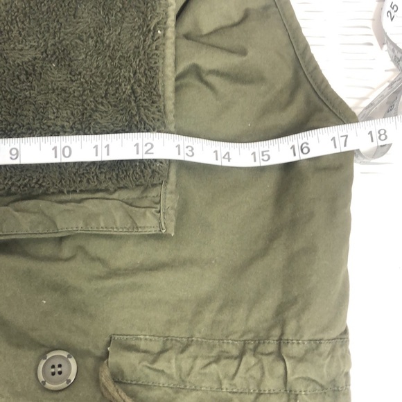 Altar’s State vest - Picture 8 of 9